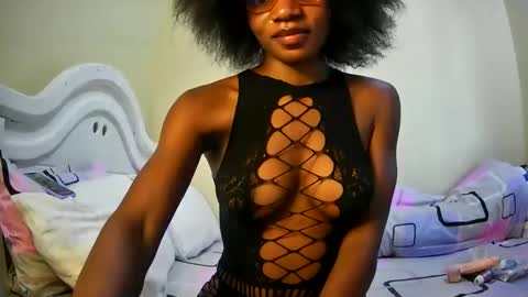 Snapshot of summerbuddy chatting on 02-21-25, 04:51 summerbuddy online show from 02-21-25, 04:51