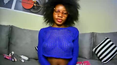 Snapshot of summerbuddy chatting on 03-09-25, 05:00 summerbuddy online show from 03-09-25, 05:00