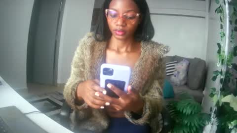 Snapshot of summerbuddy chatting on 09-18-25, 05:42 summerbuddy online show from 09-18-25, 05:42