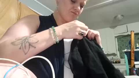 Summer Divine online show from 10-12-25, 07:29