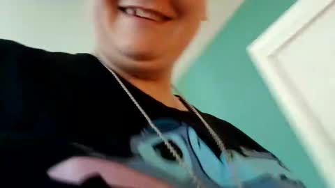 Summer Divine online show from 10-22-25, 06:07