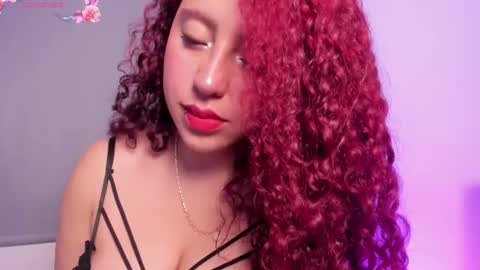 Snapshot of summerofthemoon chatting on 10-06-25, 12:52 Summer online show from 10-06-25, 12:52