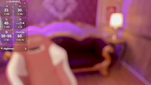 Snapshot of summerssangel chatting on 12-18-24, 06:53       -  - online show from 12-18-24, 06:53