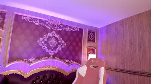 Snapshot of summerssangel chatting on 01-03-25, 09:04       -  - online show from 01-03-25, 09:04