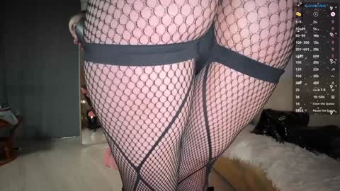 Miss Nelly online show from 12-19-24, 03:40