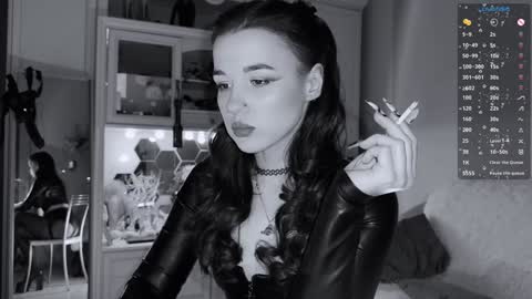 Miss Nelly online show from 12-24-24, 09:44