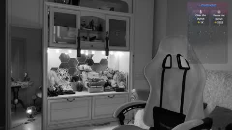 Miss Nelly online show from 02-25-25, 02:36