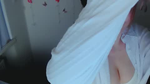 Snapshot of sun_lovely chatting on 01-10-26, 02:30 Alexi online show from 01-10-26, 02:30