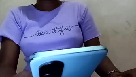 sunali_jain03 online show from 12-18-25, 04:29