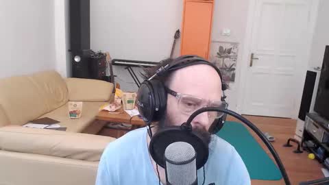 Snapshot of sunbeatshower chatting on 09-13-25, 08:25 sunbeatshower online show from 09-13-25, 08:25