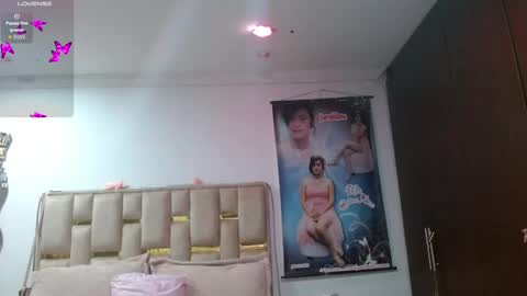 Jeraldine online show from 11-18-25, 02:06