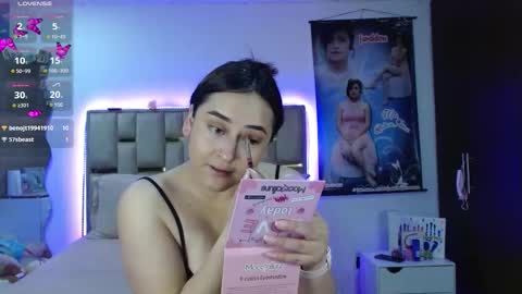 Jeraldine online show from 11-25-25, 02:00