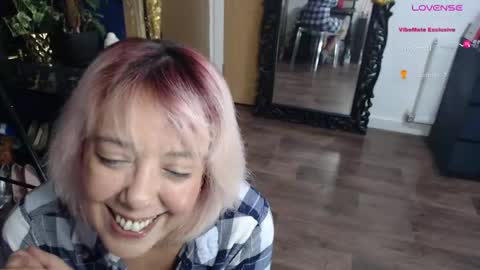 Sunni Knight online show from 02-19-25, 02:33