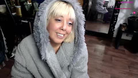 Sunni Knight online show from 09-29-25, 01:11