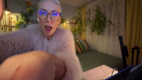 Hi Im Sunnie - Next show Friday August 1 online show from 11-21-25, 01:32