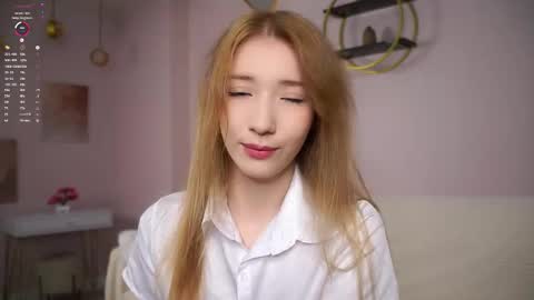 Lily online show from 09-28-25, 01:38