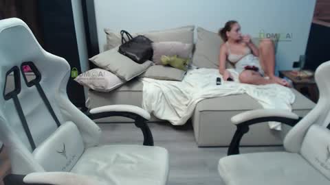 Alice and Sergey online show from 10-21-25, 07:58
