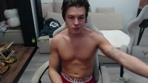 Snapshot of sunny1girl chatting on 12-15-25, 02:32 Alice and Sergey online show from 12-15-25, 02:32