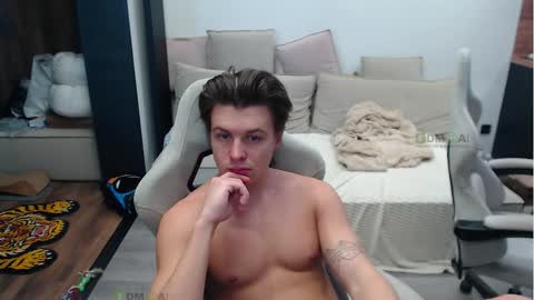 Snapshot of sunny1girl chatting on 01-12-26, 10:42 Alice and Sergey online show from 01-12-26, 10:42