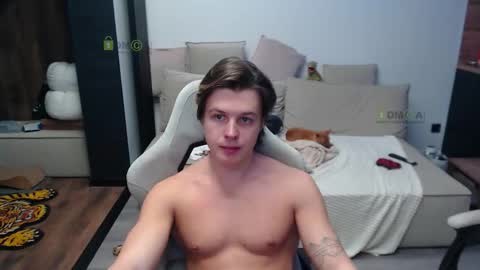 Snapshot of sunny1girl chatting on 01-16-26, 12:31 Alice and Sergey online show from 01-16-26, 12:31