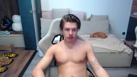 Snapshot of sunny1girl chatting on 02-03-26, 08:30 Alice and Sergey online show from 02-03-26, 08:30