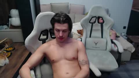 Snapshot of sunny1girl chatting on 02-05-26, 08:24 Alice and Sergey online show from 02-05-26, 08:24