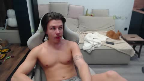 Snapshot of sunny1girl chatting on 02-09-26, 07:01 Alice and Sergey online show from 02-09-26, 07:01