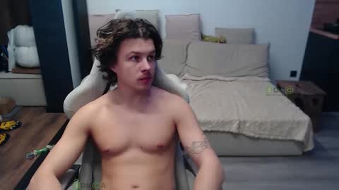 Snapshot of sunny1girl chatting on 02-12-26, 07:58 Alice and Sergey online show from 02-12-26, 07:58