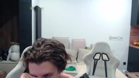 Snapshot of sunny1girl chatting on 02-16-26, 06:37 Alice and Sergey online show from 02-16-26, 06:37