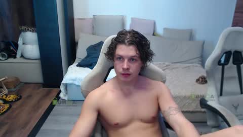 Snapshot of sunny1girl chatting on 02-25-26, 11:20 Alice and Sergey online show from 02-25-26, 11:20