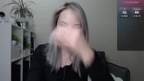 Naomi online show from 12-16-24, 04:05