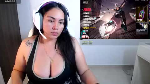 Snapshot of sunny_gamer chatting on 11-17-25, 05:13 Sunny online show from 11-17-25, 05:13