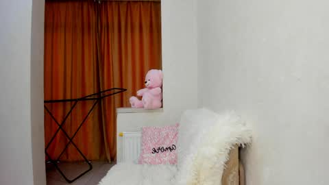 Vanessa online show from 04-07-26, 05:30