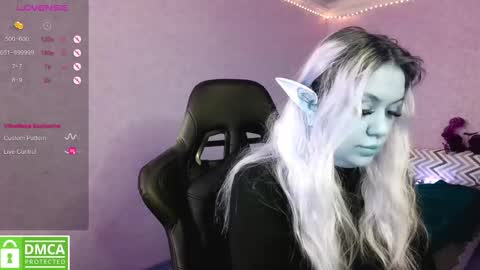 Snapshot of sunny_mood chatting on 02-27-25, 07:12 sunny mood online show from 02-27-25, 07:12