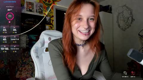 Snapshot of sunny_mouse chatting on 12-10-24, 04:49 Sunny online show from 12-10-24, 04:49