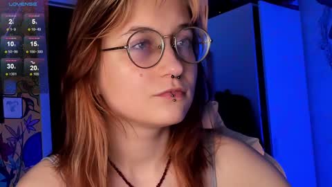 Snapshot of sunny_mouse chatting on 02-11-25, 09:03 Sunny online show from 02-11-25, 09:03