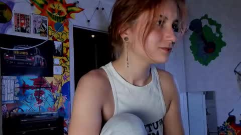 Snapshot of sunny_mouse chatting on 09-15-25, 06:19 Sunny online show from 09-15-25, 06:19