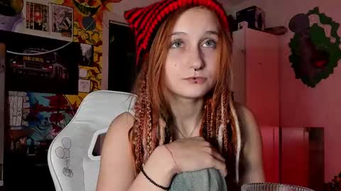 Snapshot of sunny_mouse chatting on 09-30-25, 05:07 Sunny online show from 09-30-25, 05:07