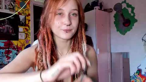 Snapshot of sunny_mouse chatting on 10-03-25, 01:19 Sunny online show from 10-03-25, 01:19