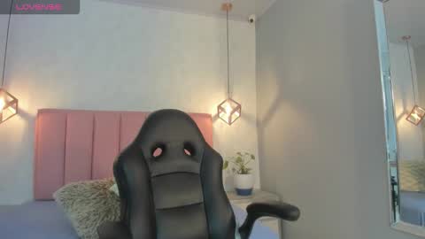  S U N N Y online show from 11-07-25, 12:38