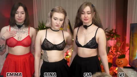 Fia  -  TG -  Mia -  Alice -  online show from 10-25-25, 03:03