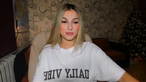 sunsetwithava online show from 12-18-25, 04:35