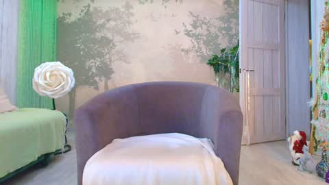 Eva  online show from 01-11-26, 04:28