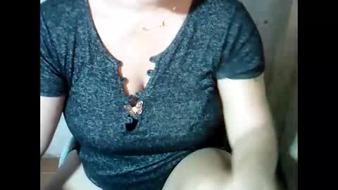 Snapshot of sunshine_38 chatting on 10-29-25, 09:38 sunshine_38 online show from 10-29-25, 09:38