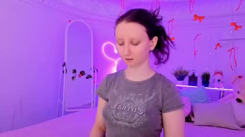 Snapshot of sunshine_blaze chatting on 02-10-26, 01:26 Alice online show from 02-10-26, 01:26