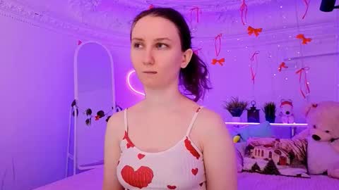 Snapshot of sunshine_blaze chatting on 02-11-26, 01:38 Alice online show from 02-11-26, 01:38