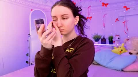 Snapshot of sunshine_blaze chatting on 02-18-26, 01:29 Alice online show from 02-18-26, 01:29