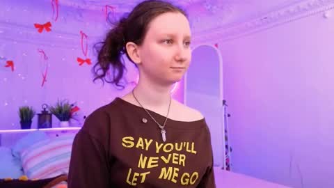 Snapshot of sunshine_blaze chatting on 02-27-26, 01:22 Alice online show from 02-27-26, 01:22