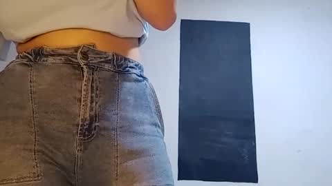 Annie online show from 12-07-24, 01:03