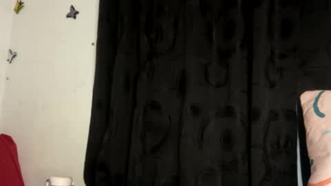 Annie online show from 02-04-25, 01:13